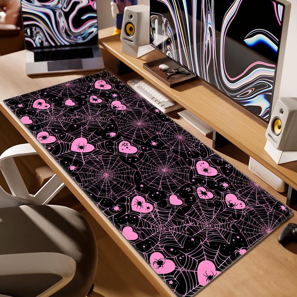 90x40 White or Pink Spiderweb  - Office Desk Tech Accessories recension och pris
